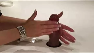 ভাল-সম্পন্ন বন্ধু দু ...