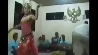 স্যাসি চিক অ্যাড্রিয ...