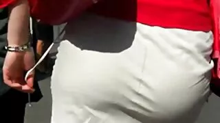 তারা হলিডে এবং ব্রিট ...