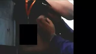 মাস্কে বেঁধে রাখা তা ...
