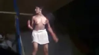 তার বান্ধবীর ভগ lick ...
