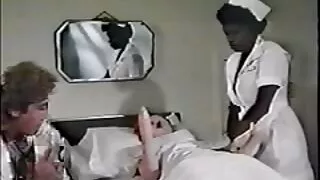 সোজা চুলের স্বর্ণকেশ ...