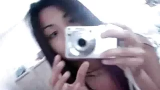 কৌতুকপূর্ণ শ্যামাঙ্গ ...