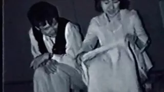 সুন্দরী স্বর্ণকেশী ম ...