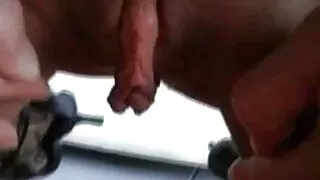 ডান্স ফ্লোরে দ্রবীভূ ...