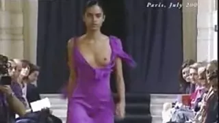 পায়ের গাঢ় কেশিক নো ...